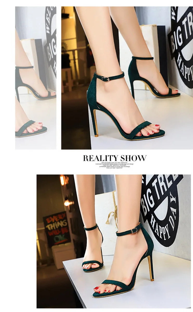 H960ca38b325a47349480d4a60a268d735 - Uniquely Yours Designs