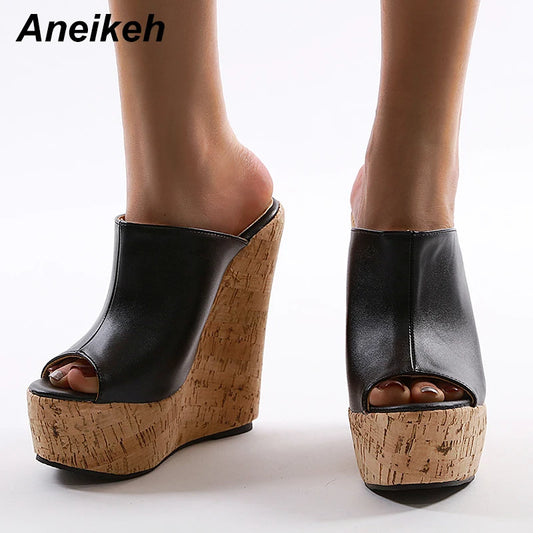 Aneikeh Black Platform Wedge Sandals